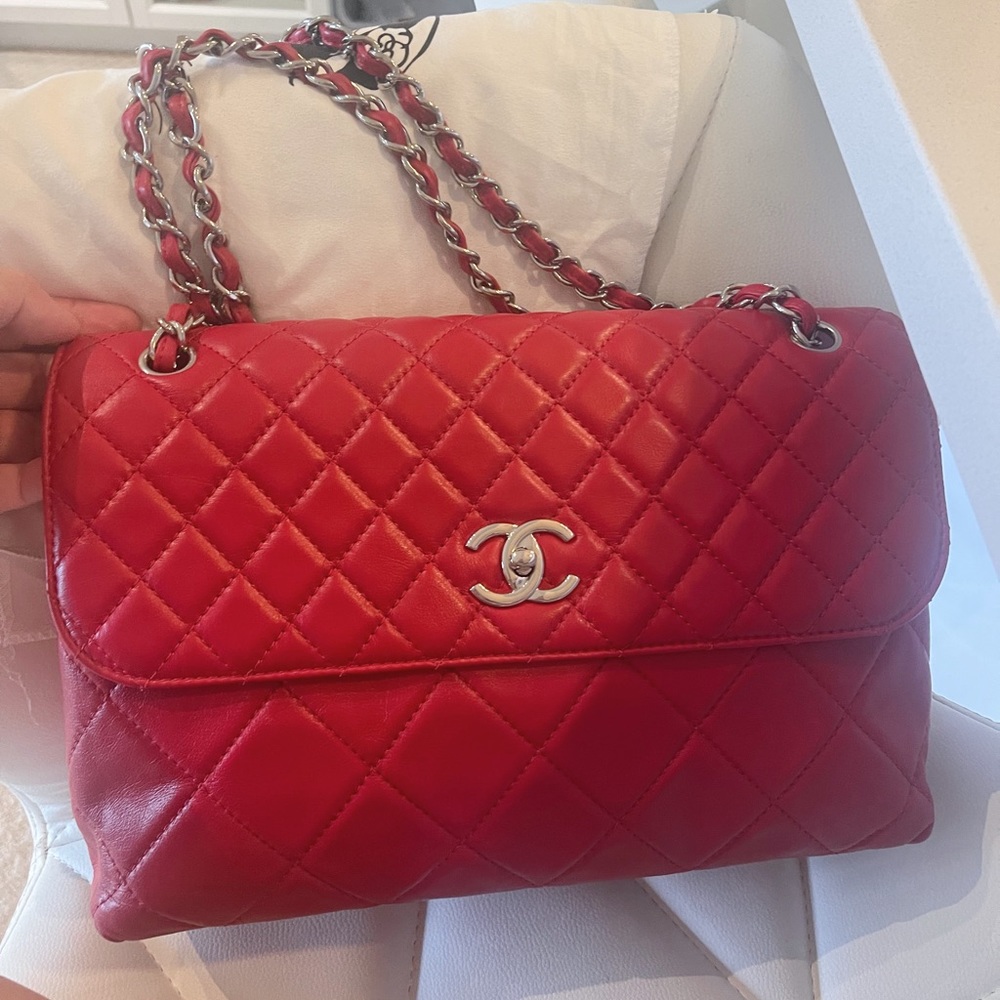 Chanel Lambskin Quilted Jumbo Single Flap Vintage Bag - Red